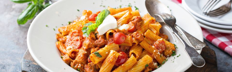 A plate of pasta.
